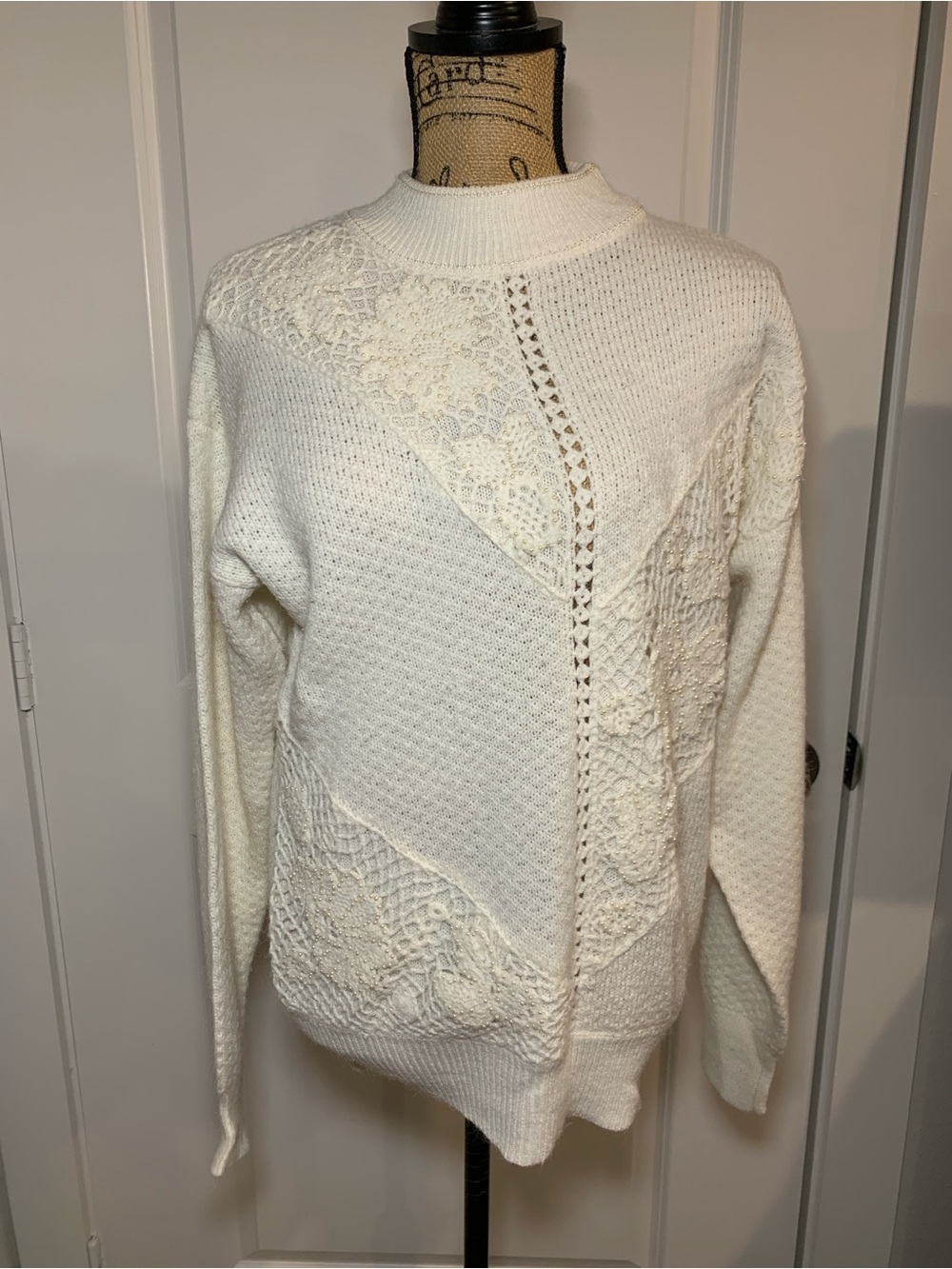 Vintage Jaclyn Smith White Embellished Sweater Size L